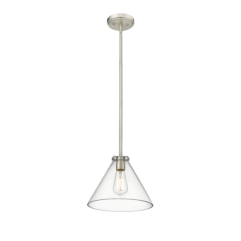 Suspension Aliza 1 lumière de Millennium Lighting avec abat-jour en verre transparent